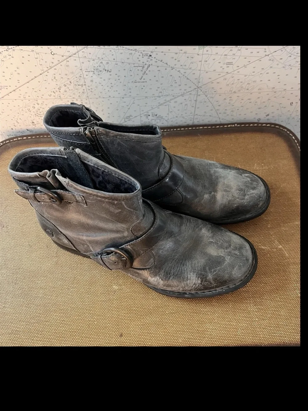 EUC! Born Distressed Gray Leather Lined Zip-up Buckles Low Heel Boots Size 9